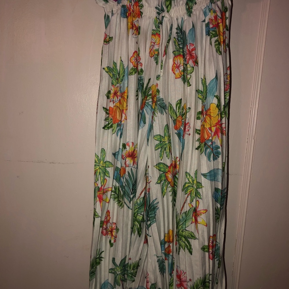 Flowy Pleated Floral Pants